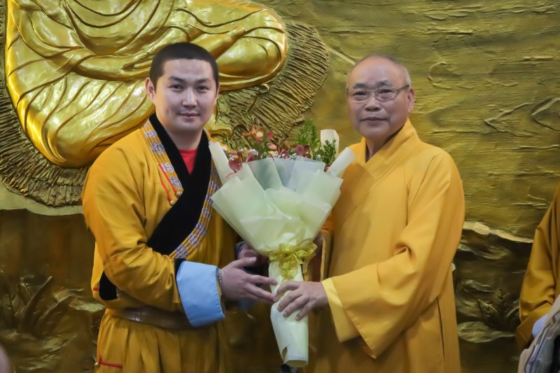 Naro Banchen Rinpoche là ai?